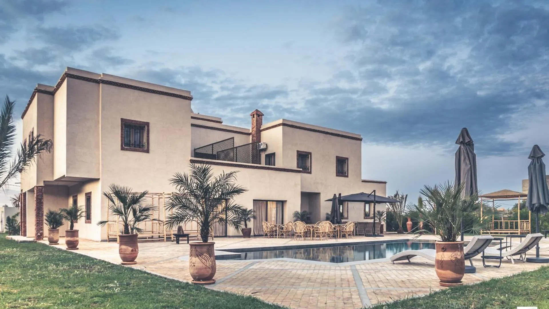 Suite Village De Dar Lazrek Guest House & More Heddad